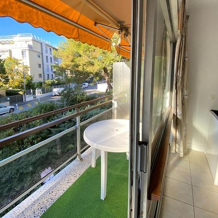 06U - Beautiful Studio In Residence - Swimming Pool And Tennis Court Сен-Лоран-дю-Вар Екстериор снимка