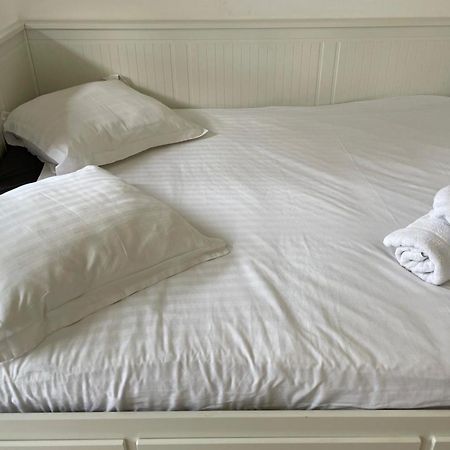 06U - Beautiful Studio In Residence - Swimming Pool And Tennis Court Сен-Лоран-дю-Вар Екстериор снимка