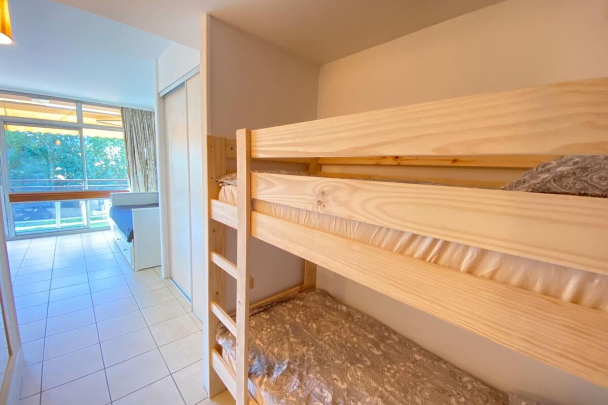06U - Beautiful Studio In Residence - Swimming Pool And Tennis Court Сен-Лоран-дю-Вар Екстериор снимка