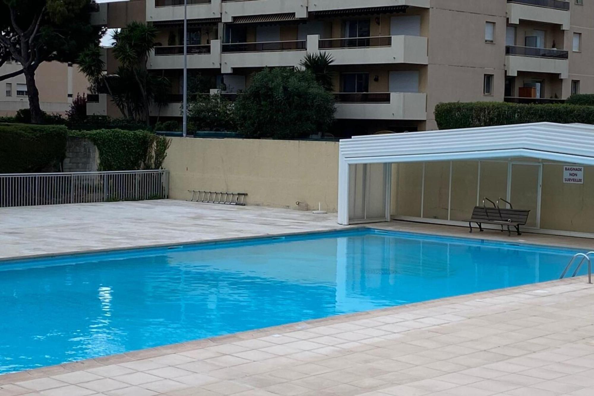 06U - Beautiful Studio In Residence - Swimming Pool And Tennis Court Сен-Лоран-дю-Вар Екстериор снимка