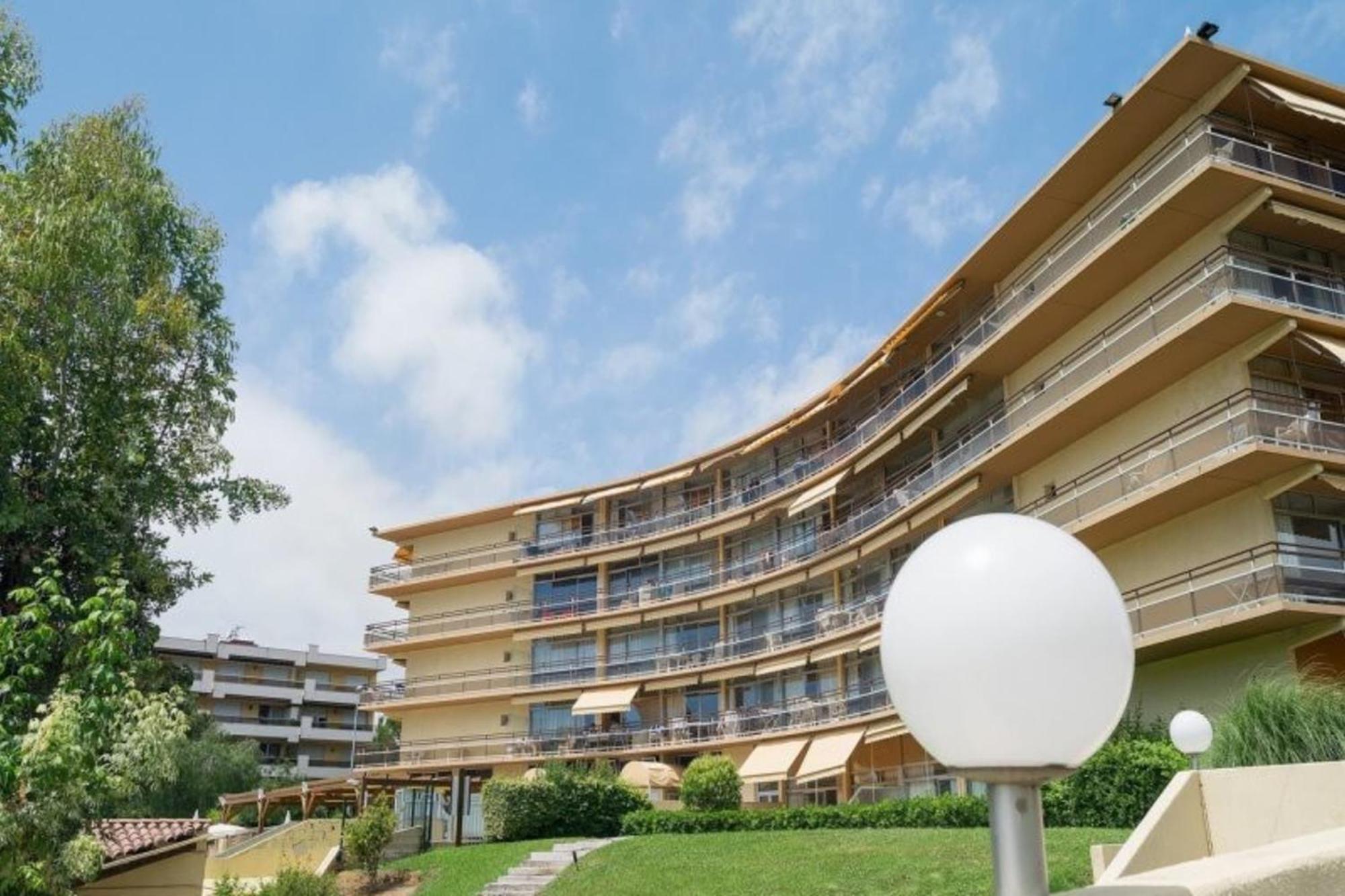 06U - Beautiful Studio In Residence - Swimming Pool And Tennis Court Сен-Лоран-дю-Вар Екстериор снимка