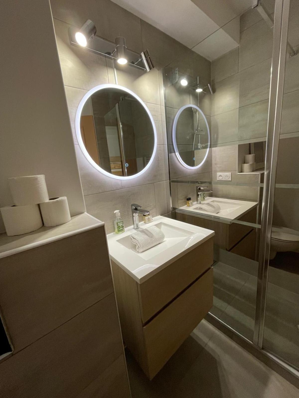06U - Beautiful Studio In Residence - Swimming Pool And Tennis Court Сен-Лоран-дю-Вар Екстериор снимка