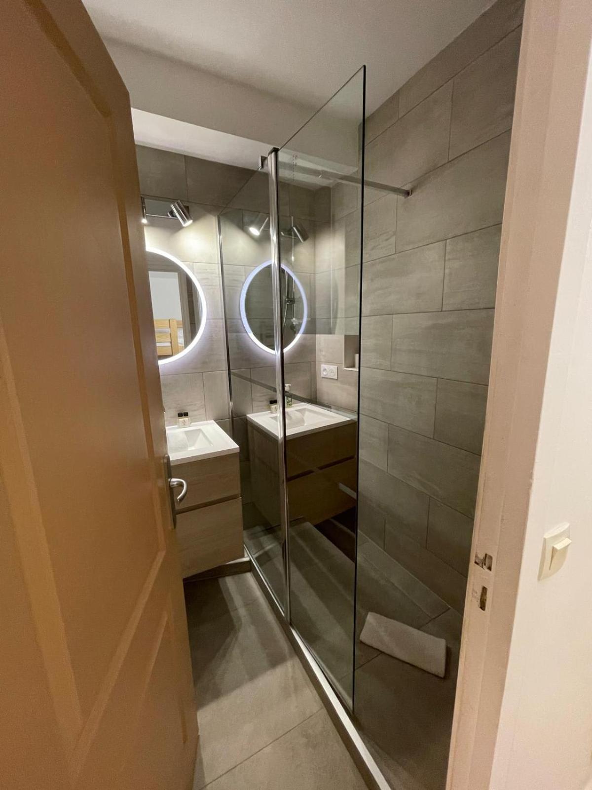 06U - Beautiful Studio In Residence - Swimming Pool And Tennis Court Сен-Лоран-дю-Вар Екстериор снимка